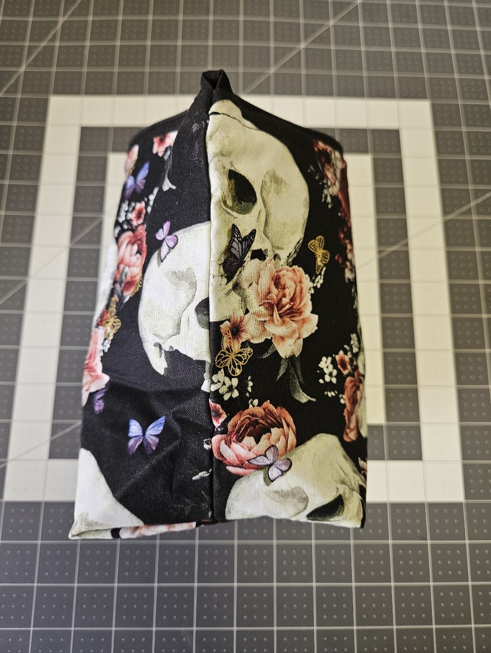 Floral Skull Cosmetic Bag - Black and Pink HANDMADE from RIKANDA'S CREATION'S - Picture 5 of 6